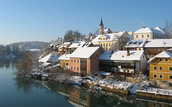 Novo Mesto et rivière Krka