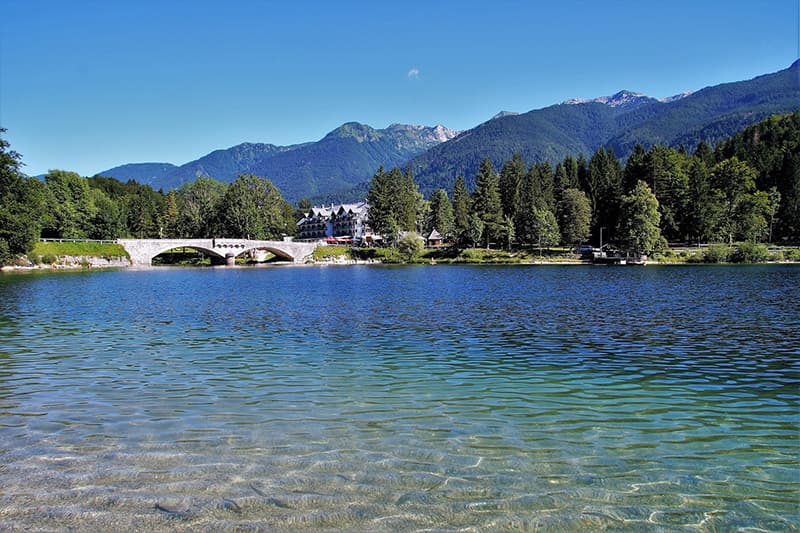 Hôtels à Bohinj 1 hotel bord du lac de bohinj